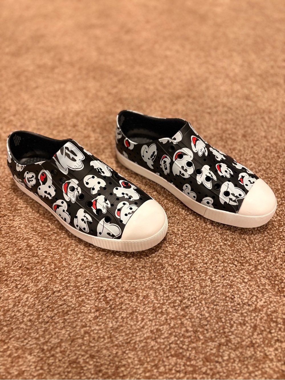 Native x Disney | Jefferson Slip-on | Disney - Mickey Mouse | Mens 5 / Womens 7